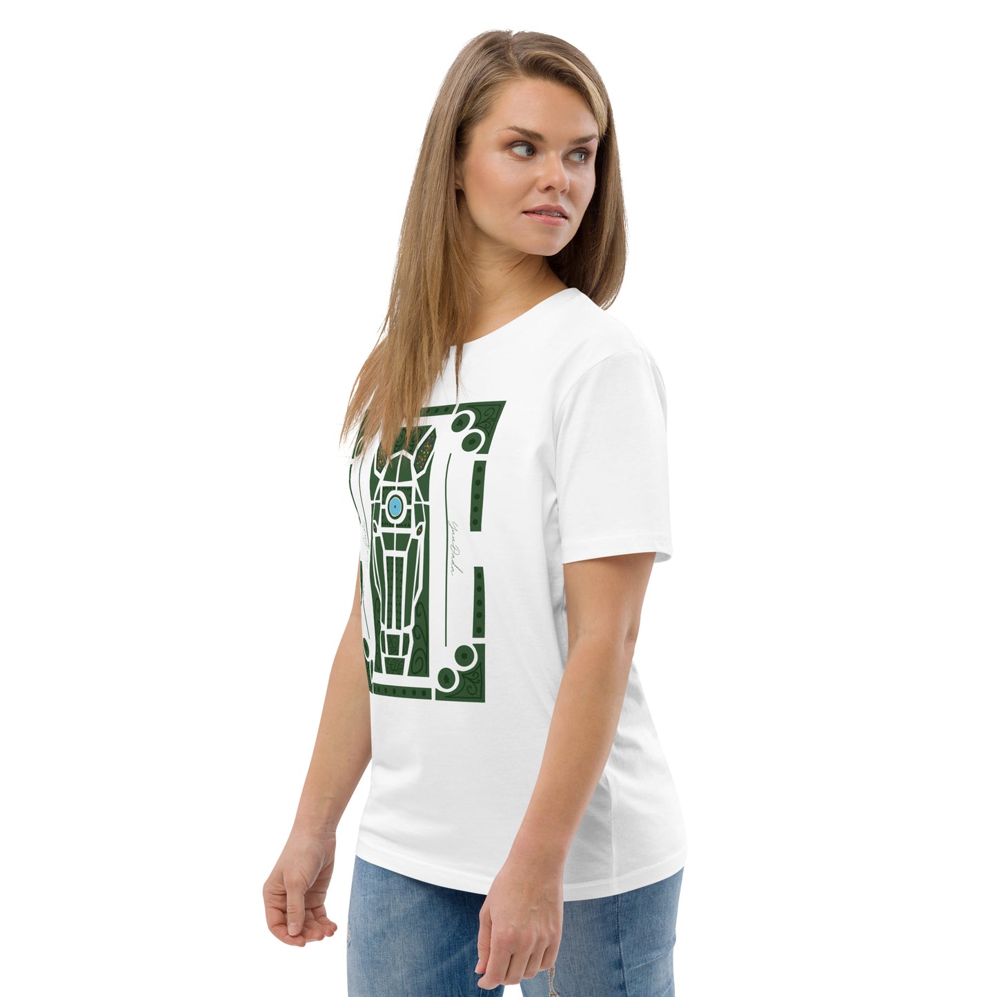 Tshirt blanc en coton bio avec motif de tête de cheval dans les jardins à la française, porté par une femme et vu de profil