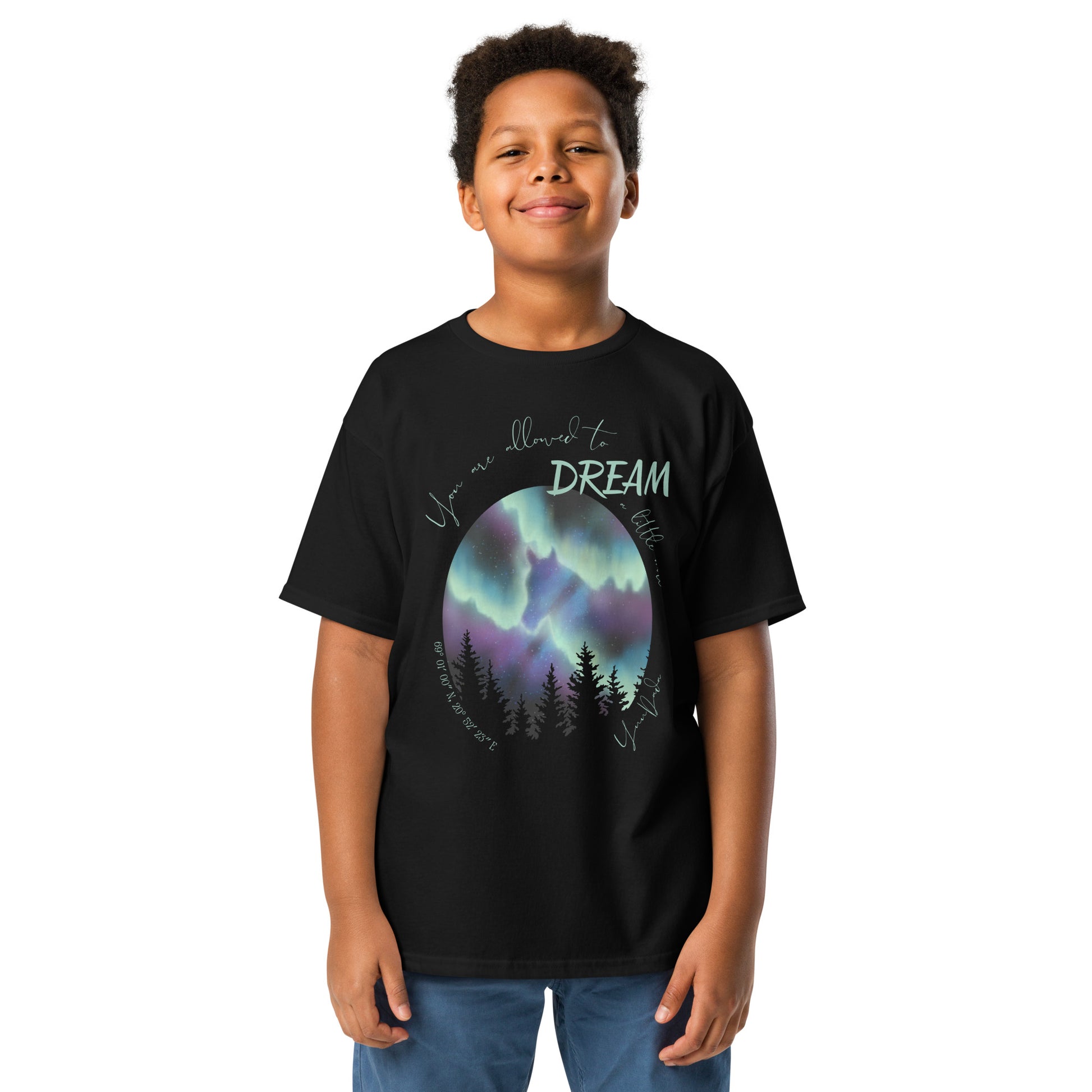 Tshirt cheval aurores boréales noir porté par un garçon