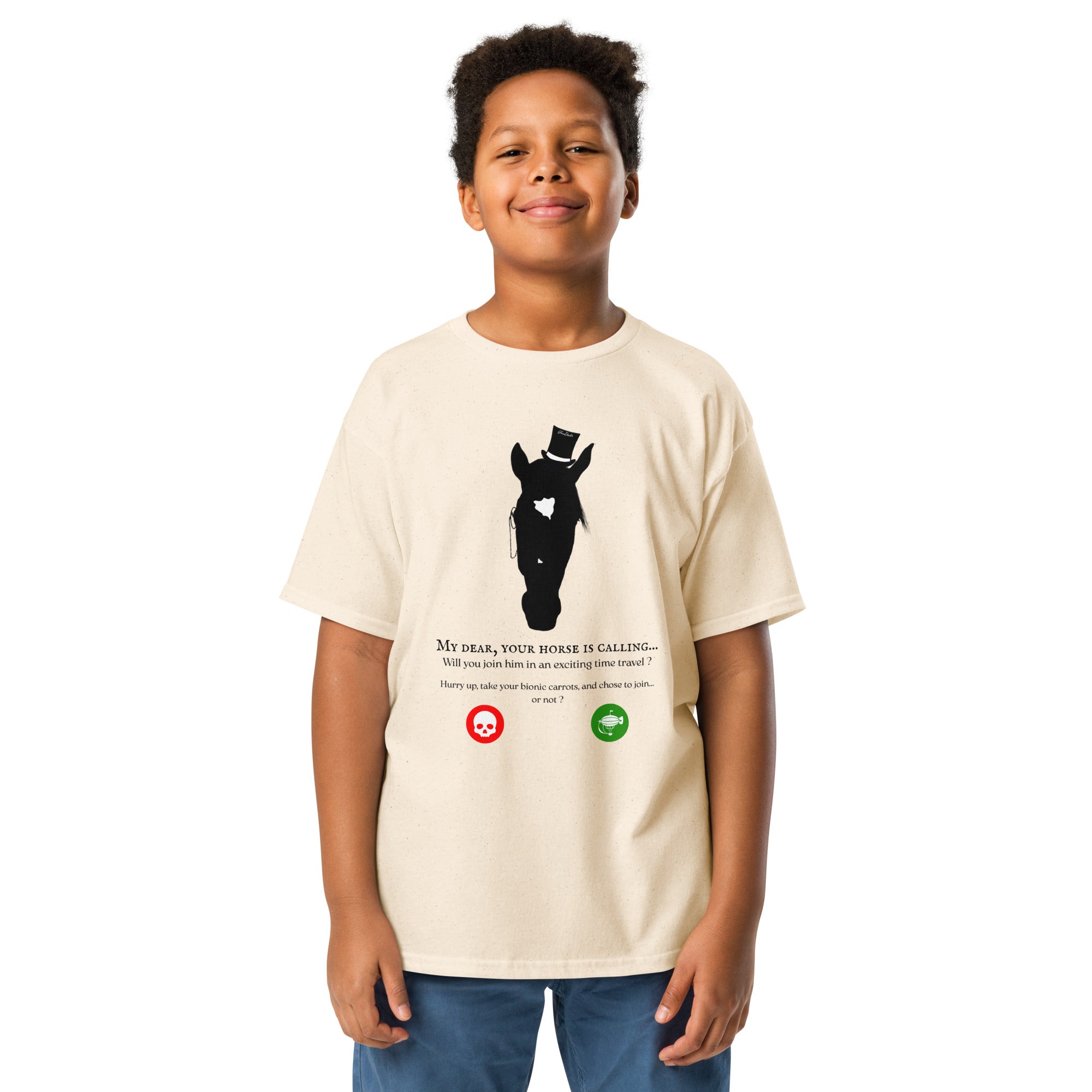 Tshirt beige avec un cheval steampunk et une phrase humoristique, porté par un garçon