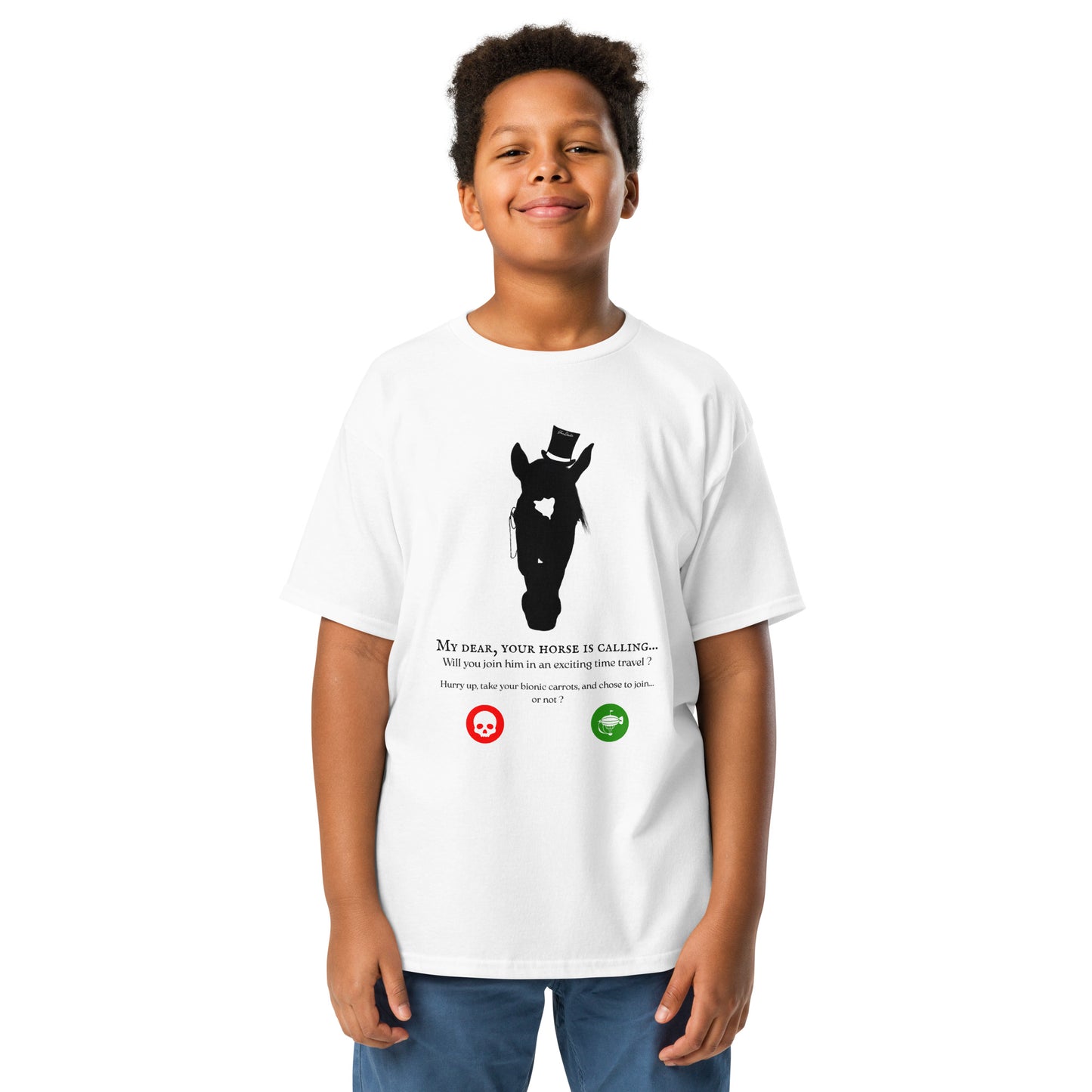 Tshirt blanc avec motif cheval steampunk et une phrase humoristique, porté par un garçon