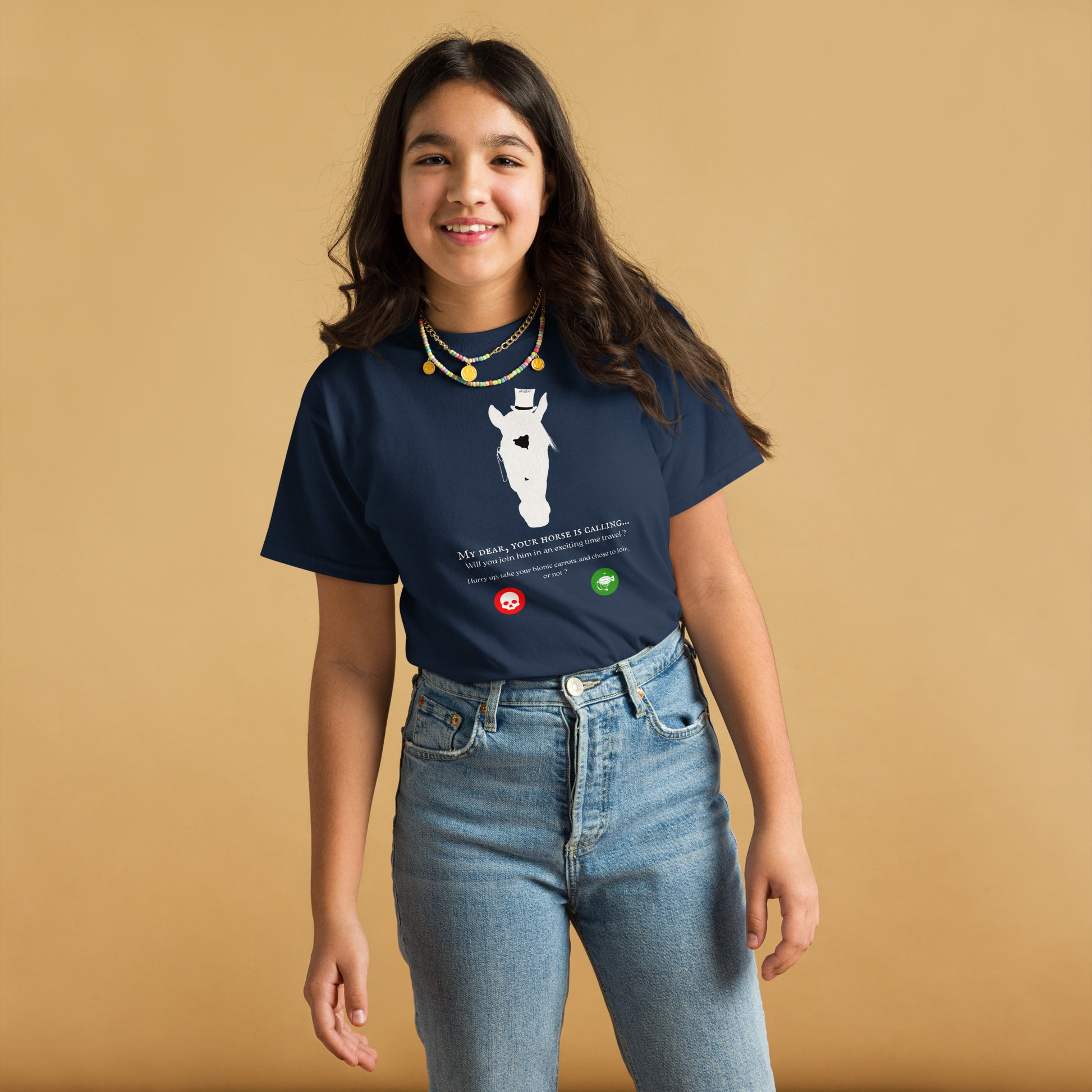 Tshirt marine avec cheval steampunk et phrase humoristique, porté par une fille adolescente