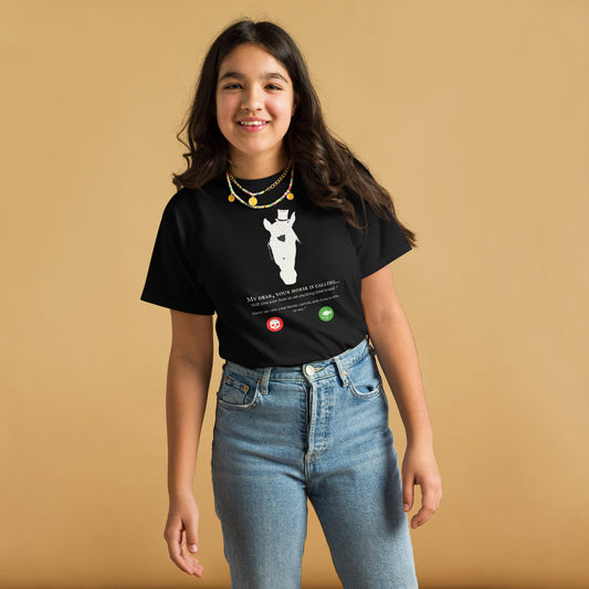Tshirt noir avec un cheval steampunk et une phrase humoristique, porté par une fille adolescente